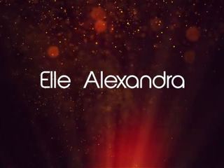 Exceptional κοκκινομάλλα/ης elle alexandra δάχτυλα τον εαυτό της με ο fireplace!
