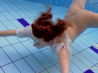 Underwater simning slå samman deity zuzanna
