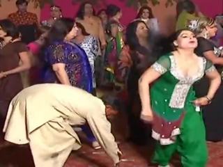 Nový grand bewitching mujra tanec 2019 akt mujra tanec 2019 #hot #sexy #mujra #dance