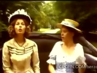 2 Hot Clasy Ladies Fuck Their Lucky Driver Outdoor