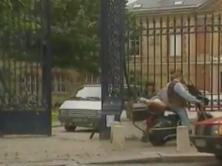 Le petite pute 1993: petite xxx x karakter film film fe