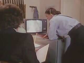 Cárcel tres speciales derramar femmes 1982 clásico: adulto vídeo 40